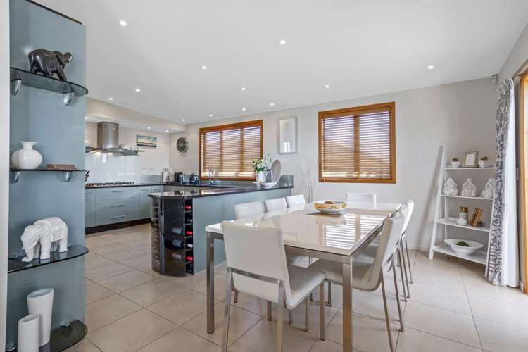 8 Kawai Rise Te Atatu Peninsula_15