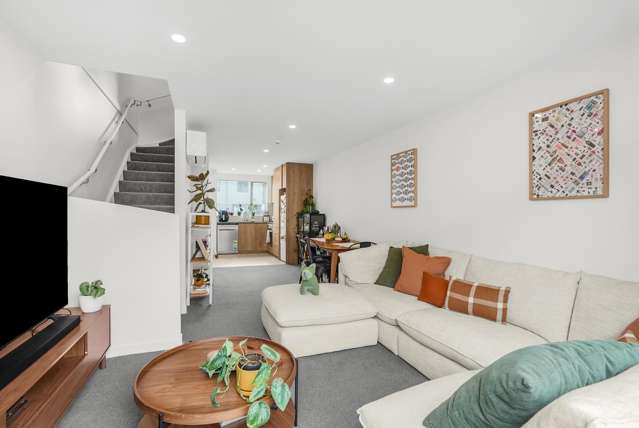 Price Reduced - Modern Townhouse in Petone