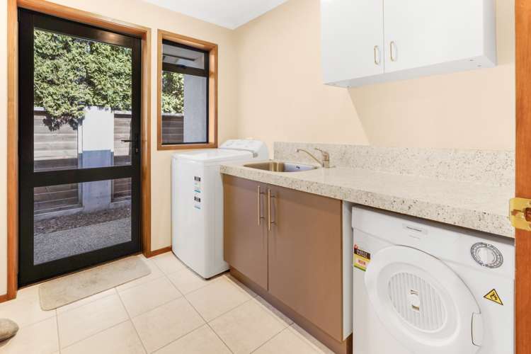 85 Huntington Drive Huntington_19