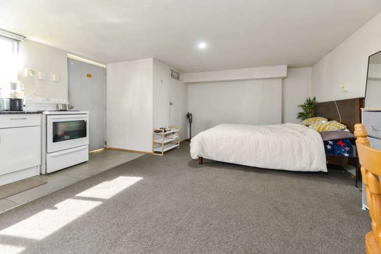 25 Glen Close Glen Eden_17