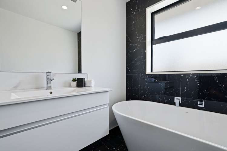 16 Azara Way Wigram_17