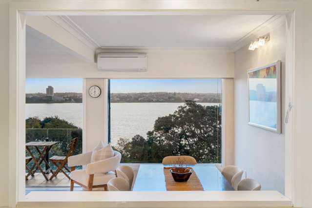 4/198 Hurstmere Road Takapuna_1