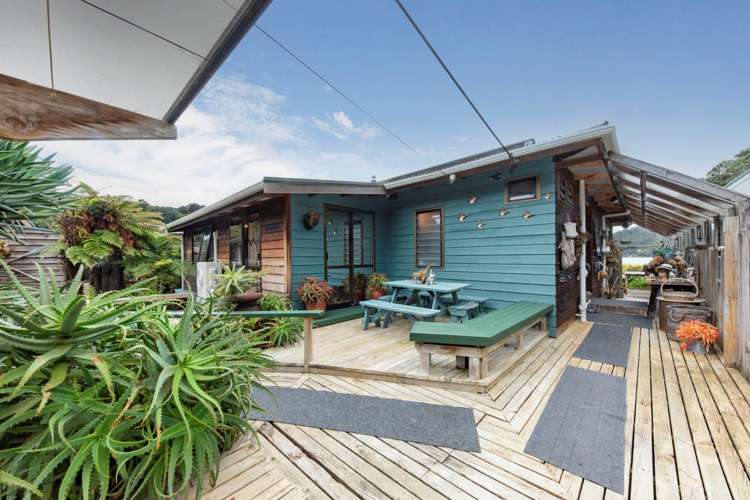 7 Foster Avenue Huia_18