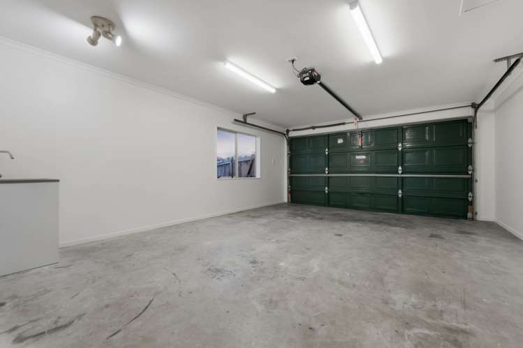 6 Hansworth Place Flat Bush_20