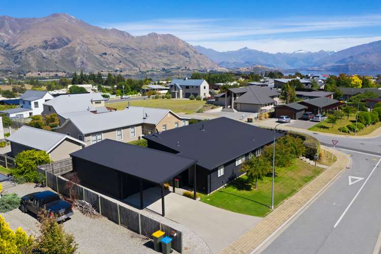 2 Pearce Place Wanaka_1