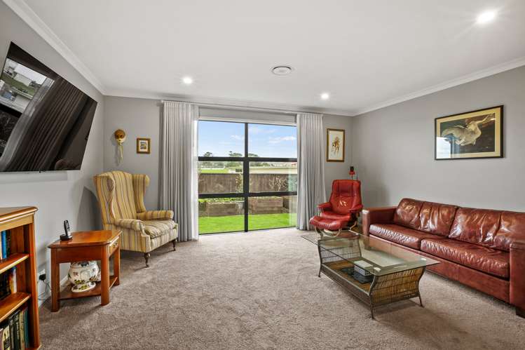 10 Francis Douglas Drive Westown_9