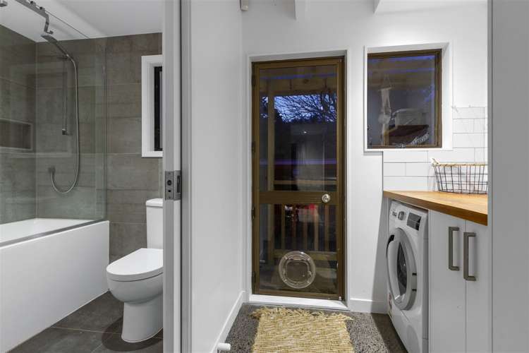 19 Bernard Magnus Lane Greenhithe_16