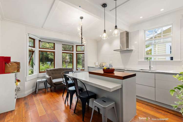 8 Salisbury Garden Court Wadestown_1