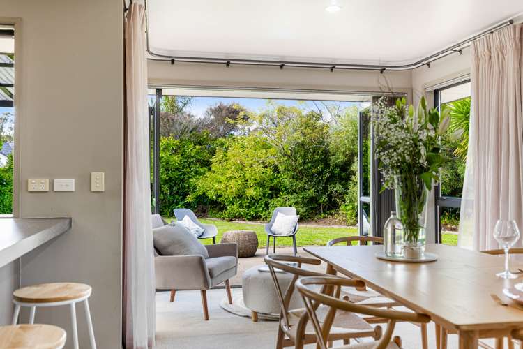 10 Grassfield Place Waimauku_16