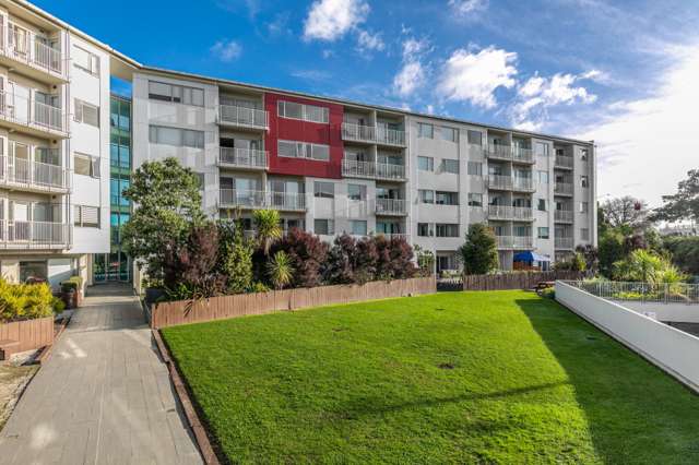 A206/130 Anzac Street Takapuna_3