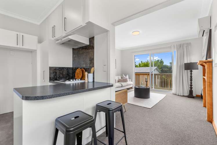 181 Tukapa Street Westown_6