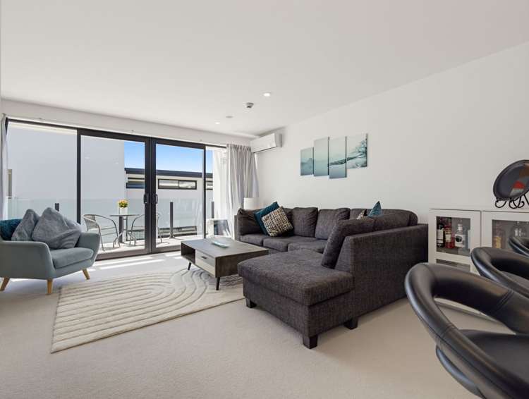 323/8 Thompson Park Road Mount Wellington_1