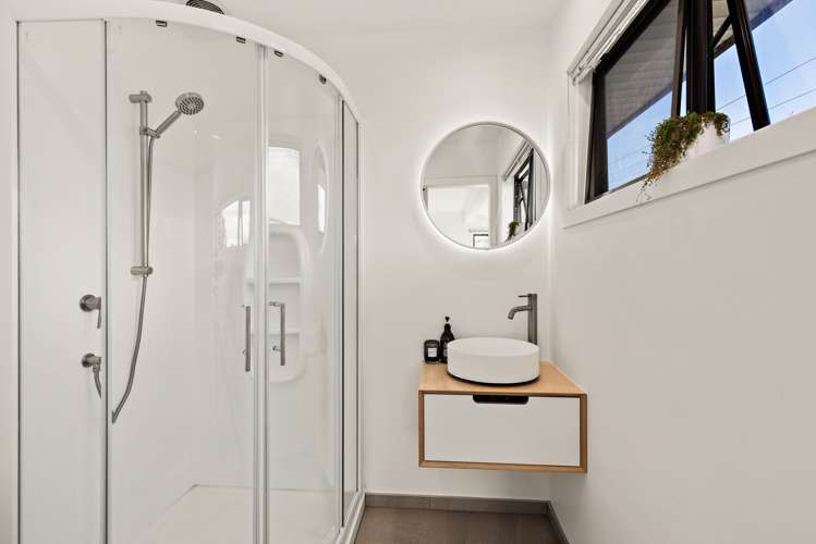 37 Harbour View Road Point Wells_11