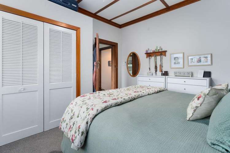 19 Clifton Avenue Carterton_12