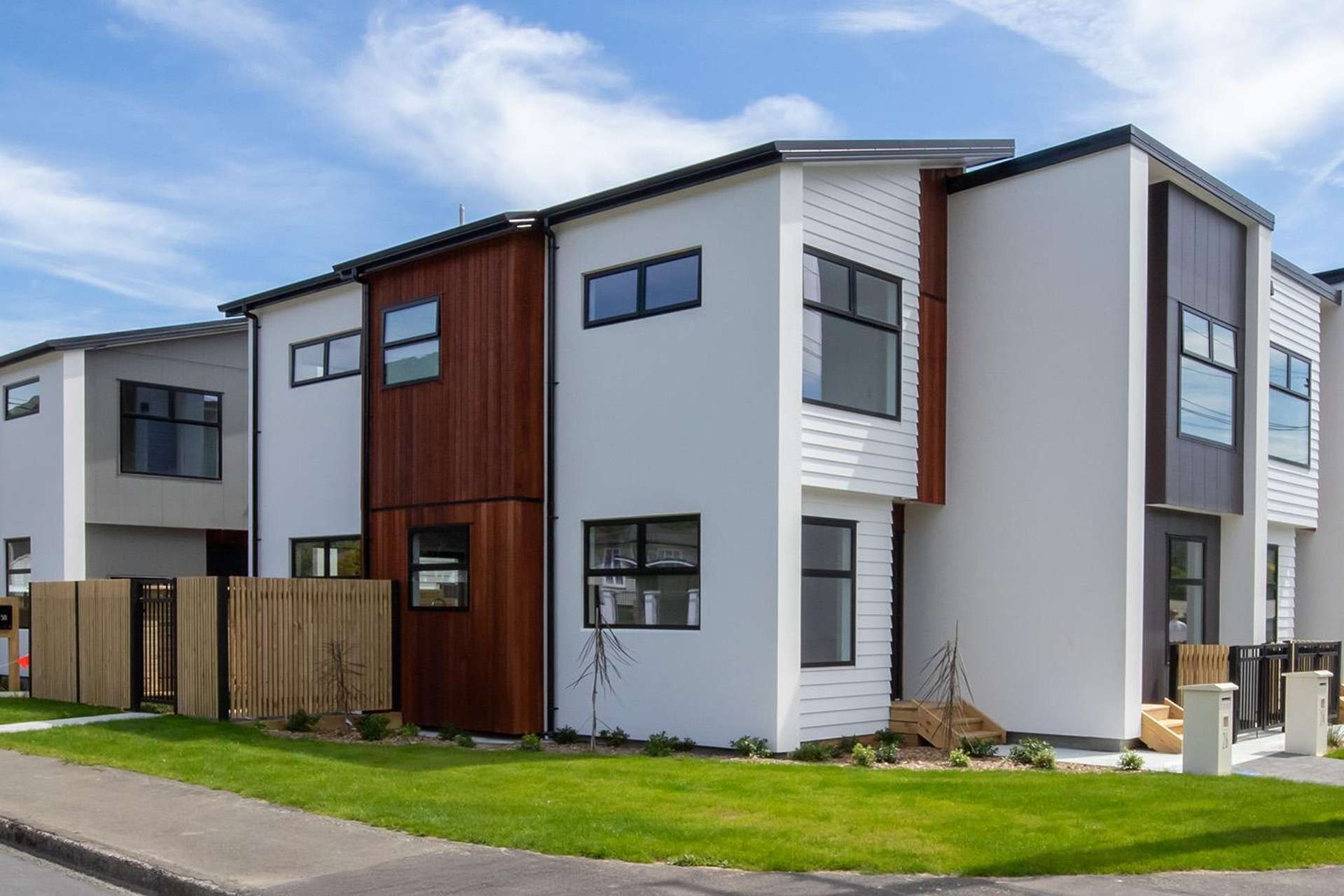 6-8 Reading Street Wainuiomata_0