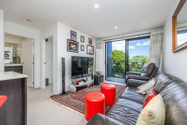 74/8 Thompson Park Road Mount Wellington_1