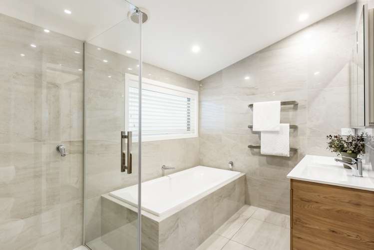 39 Doment Crescent Orewa_13