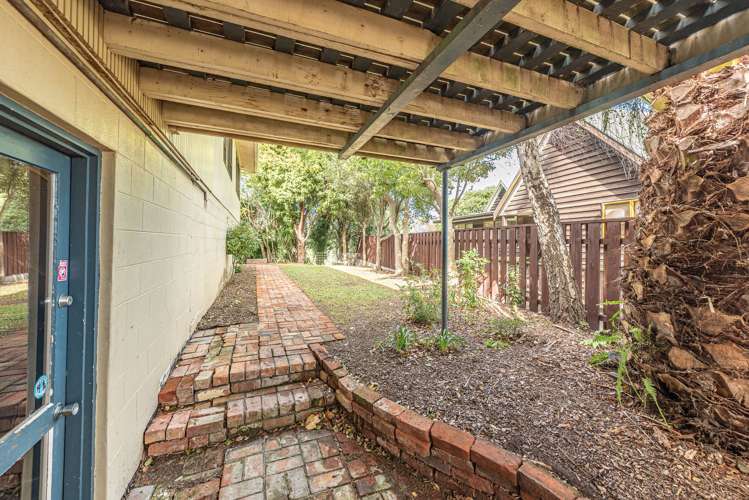 12 D'Arcy Road Bastia Hill_25