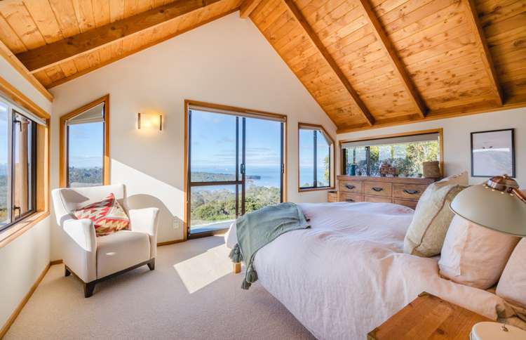 627 Huia Road Parau_10