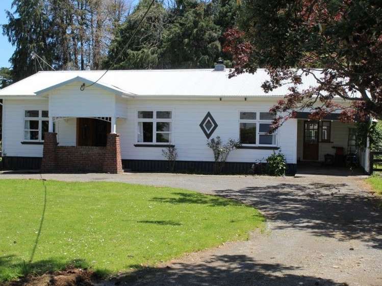 147 Ross Road Rangitikei Surrounds_14