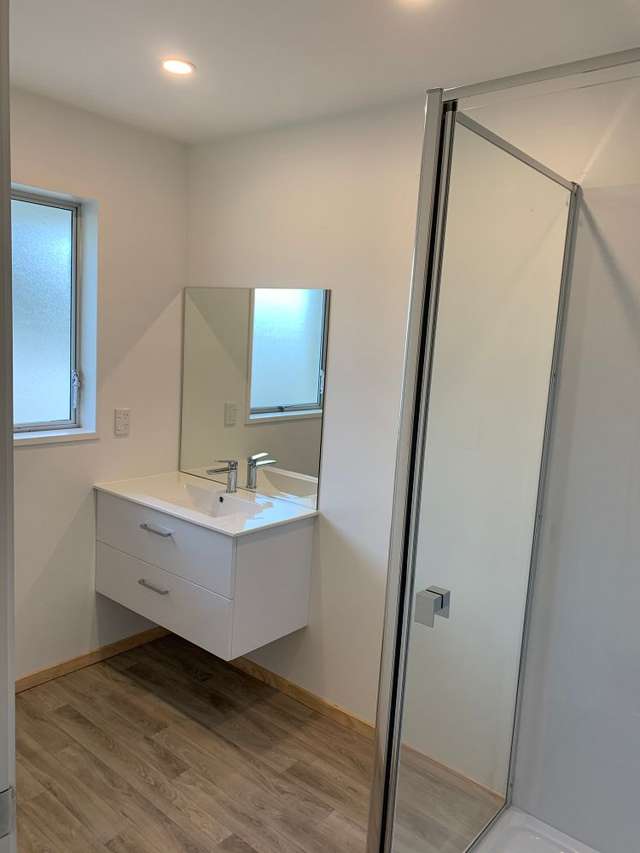 2/483 Wairakei Road Burnside_4