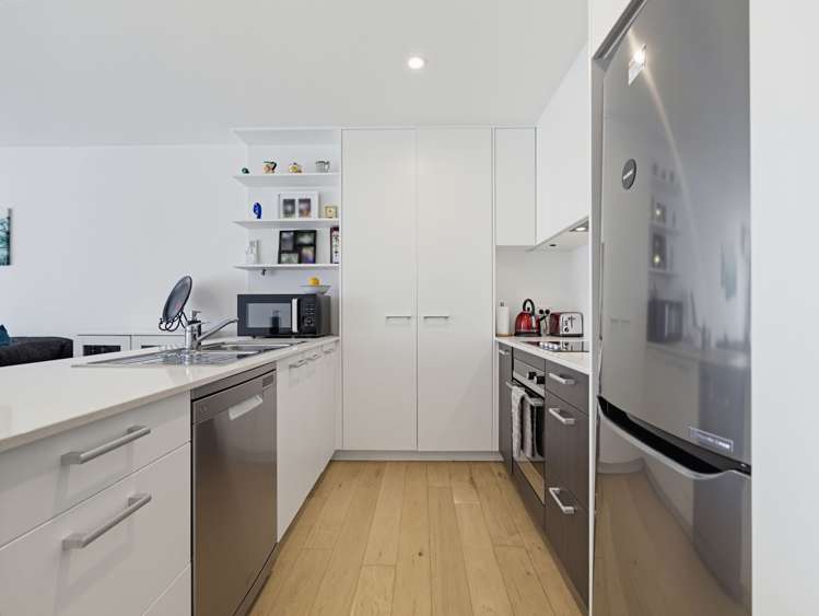 323/8 Thompson Park Road Mount Wellington_6