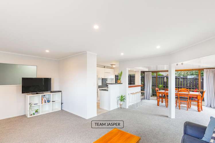 2/190 Norman Lesser Drive Saint Johns_4