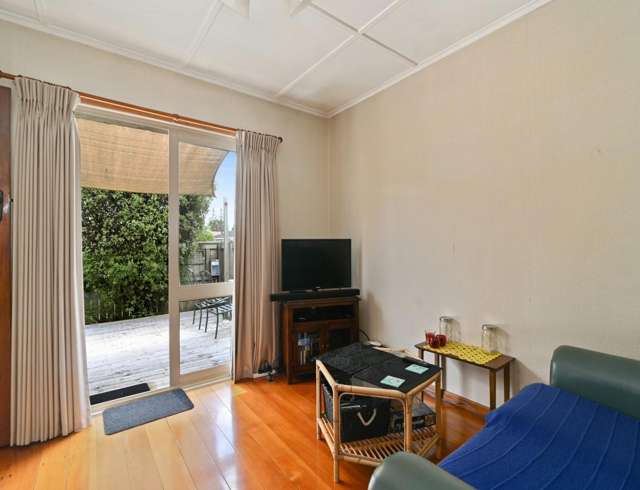 19 Kawaha Point Road Fairy Springs_3