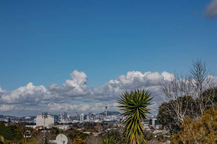 82 Ravenwood Drive Forrest Hill_2