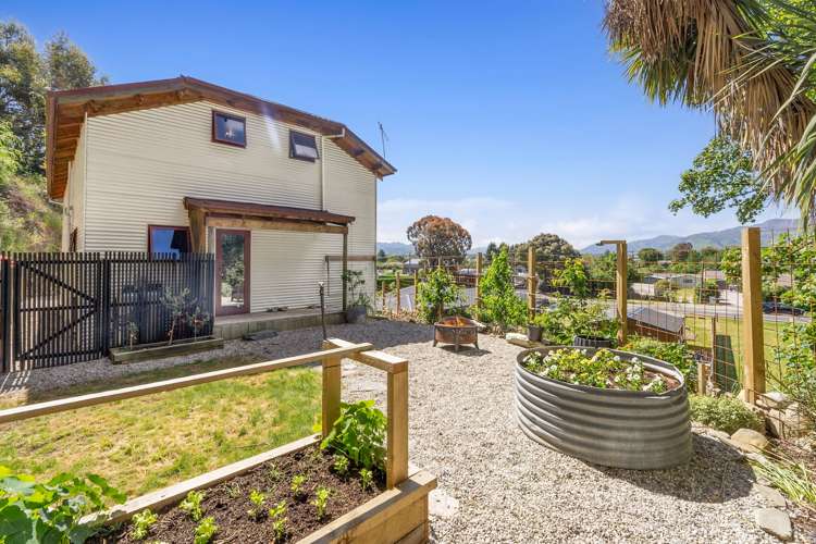 42 Main Road Luggate_12