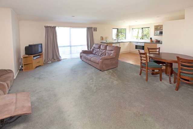 2/11 Elan Place Stanmore Bay_3