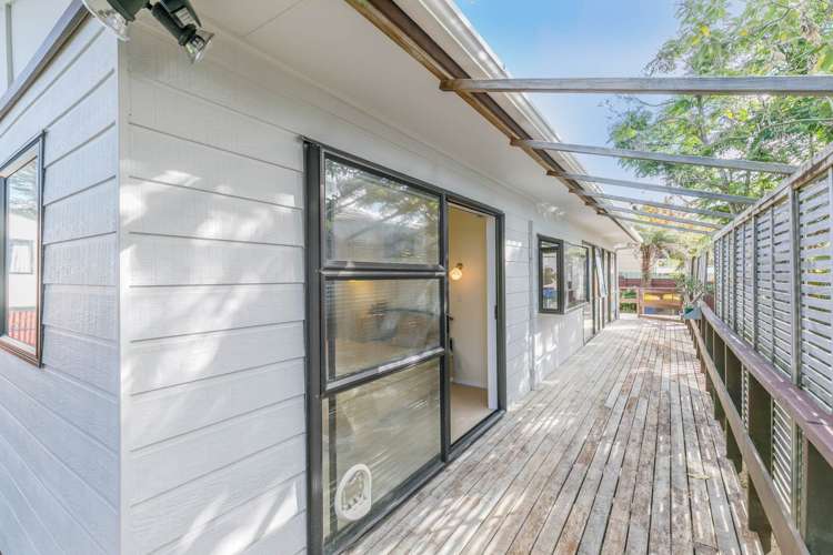 2/5 Potter Avenue Northcote_5