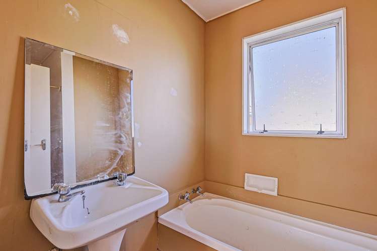 25 Burton Crescent Flaxmere_10