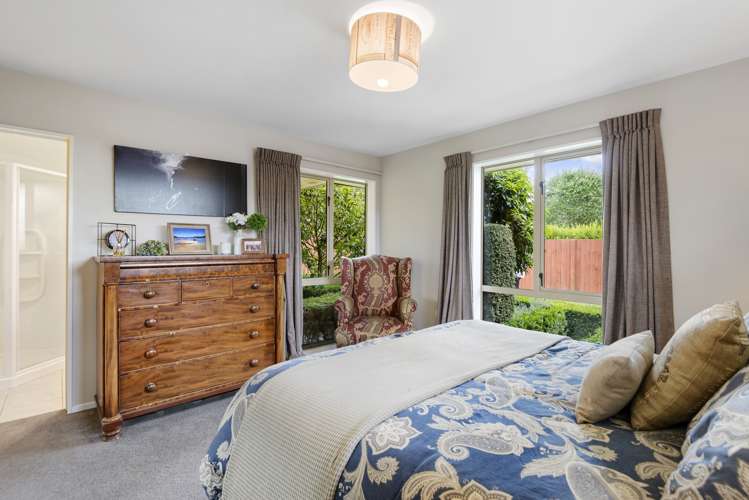 203 Southfield Drive Lincoln_11