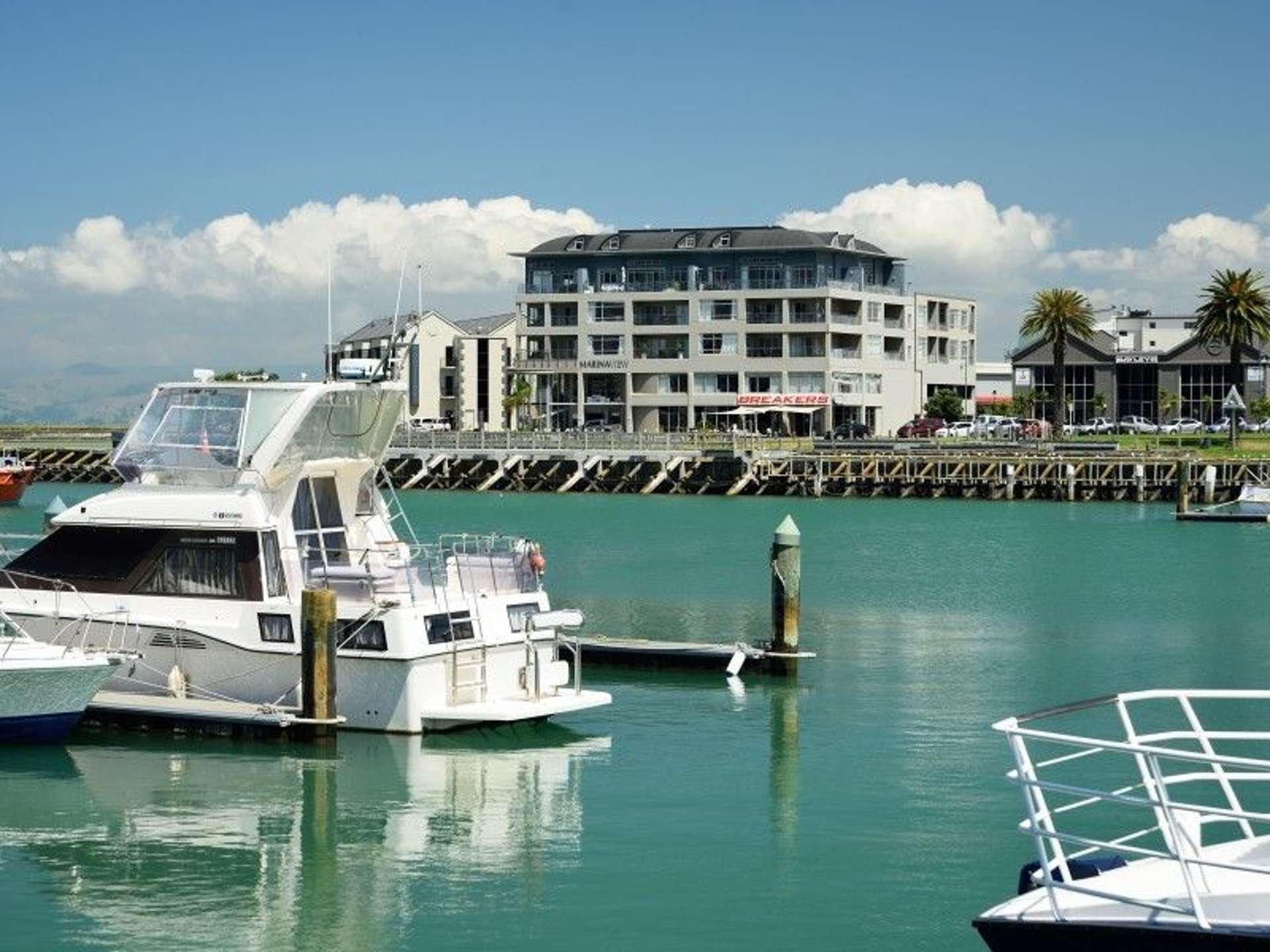 4 Reads Quay Gisborne_0