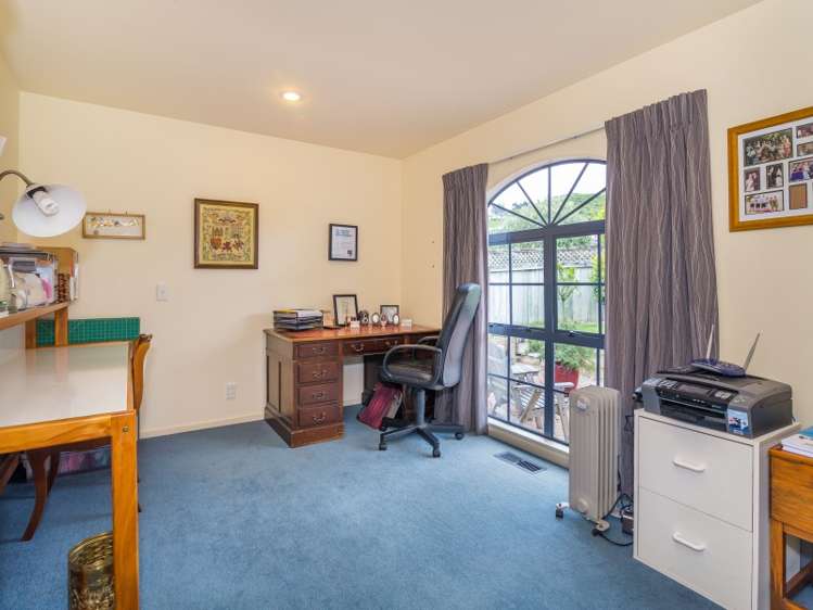 96 Redvers Drive Belmont_25