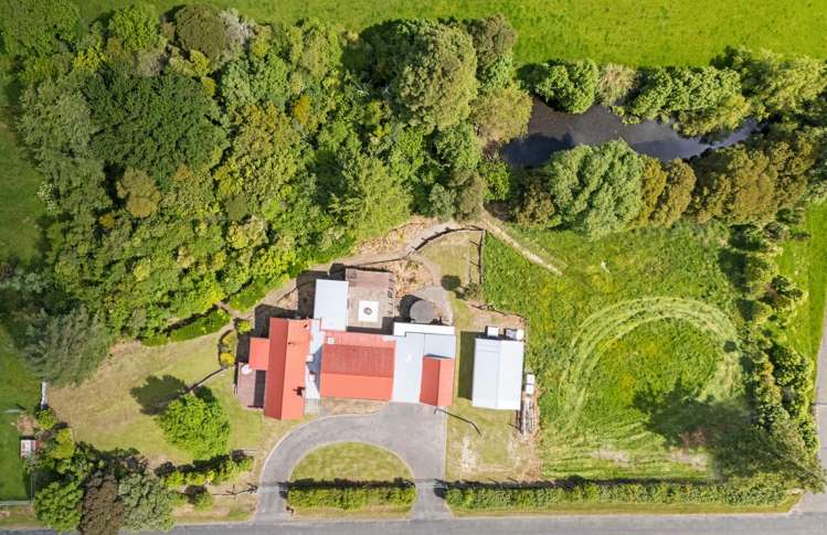 203 Fergusson Road Halcombe_30