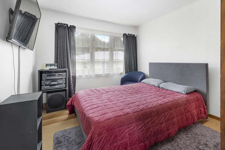 75 Hampshire Street Cannons Creek_14