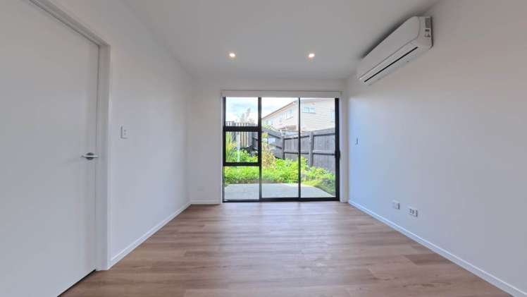73 Freeland Avenue Mt Roskill_17