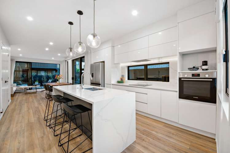 44 Glidepath Road Hobsonville_6