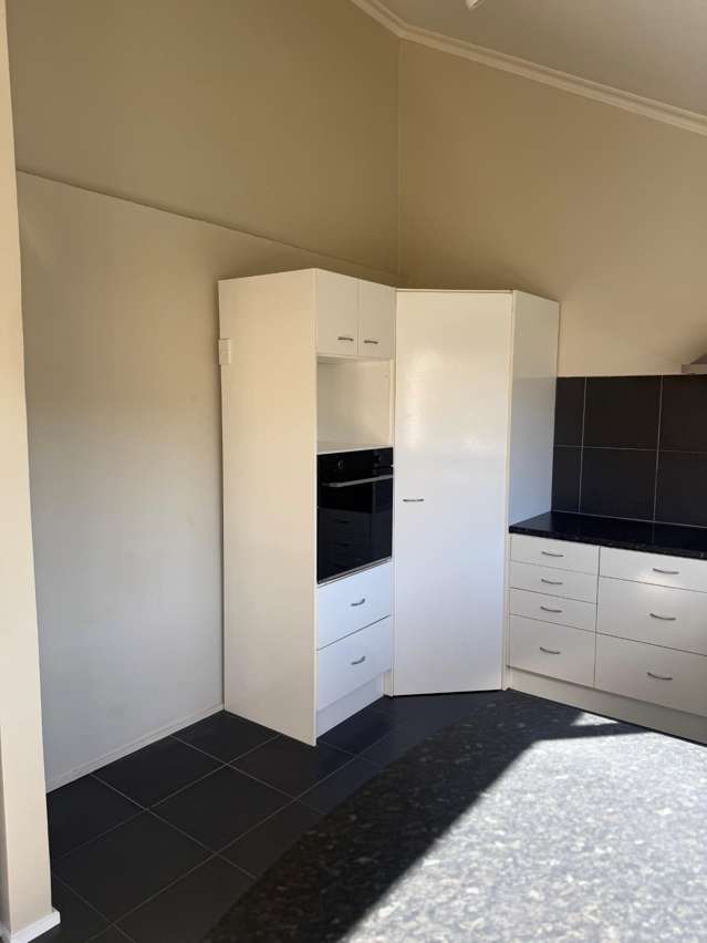  B/44 The Drive Epsom_3