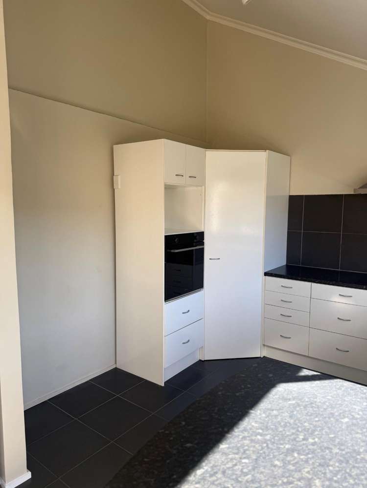  B/44 The Drive Epsom_3