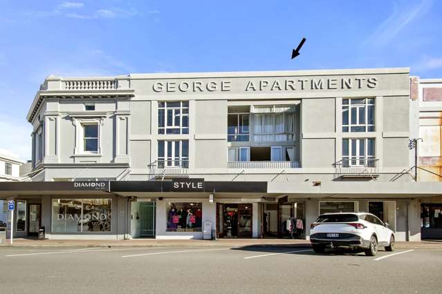 EFFORTLESS LIVING IN THE HEART OF PETONE