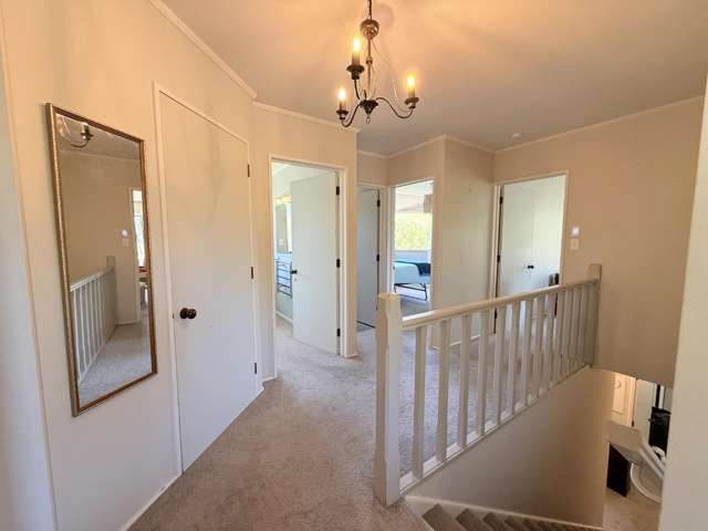 7 Burton Way 10796_4