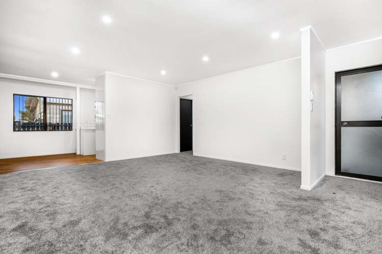 1/8 Templeton Place Clendon Park_5