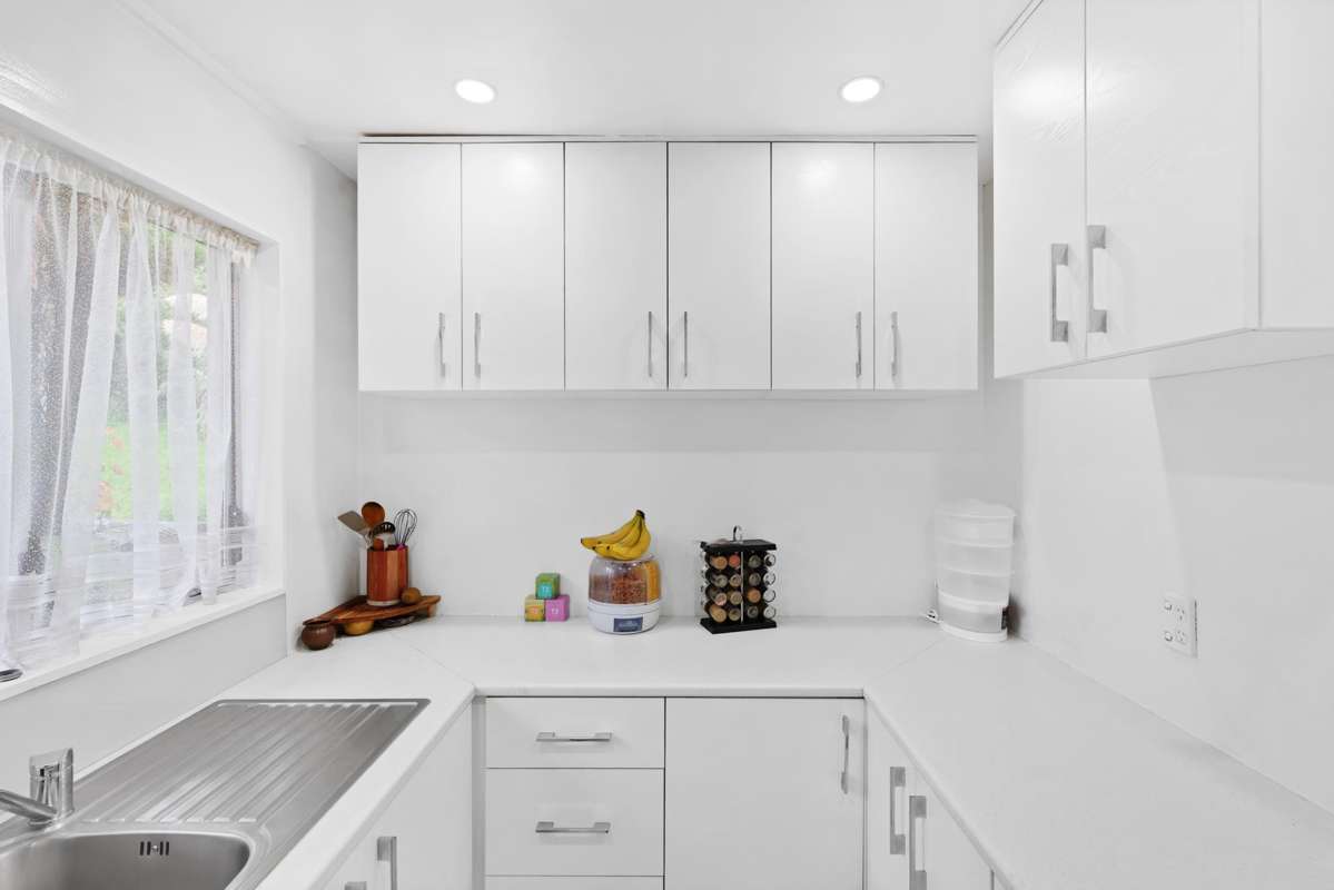 2/264 Grounsell Crescent_2