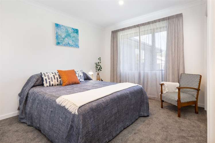 37 Birchwood Avenue Burleigh_24