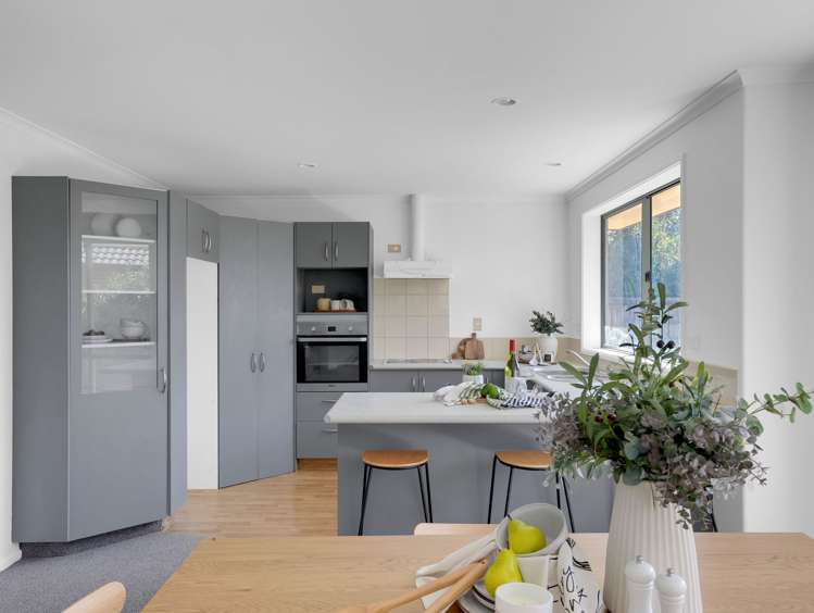 5 Locksley Lane Hamilton East_5