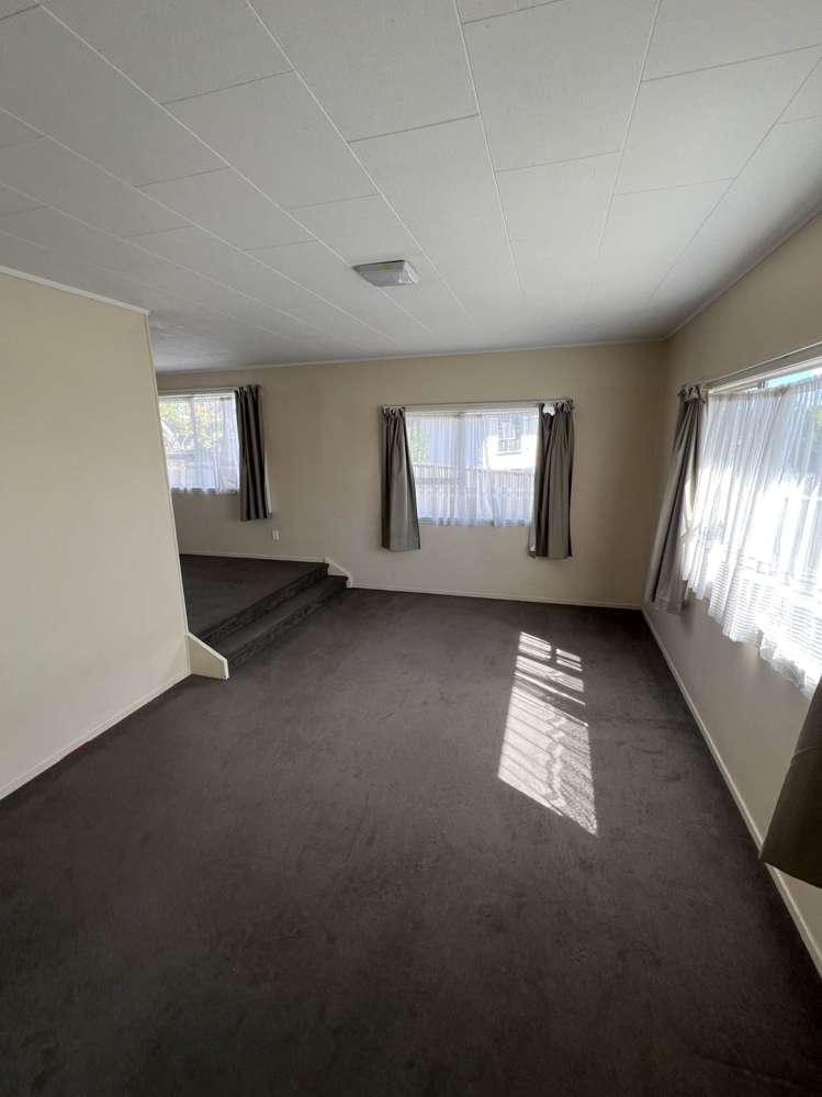 133 Universal Drive Henderson_3