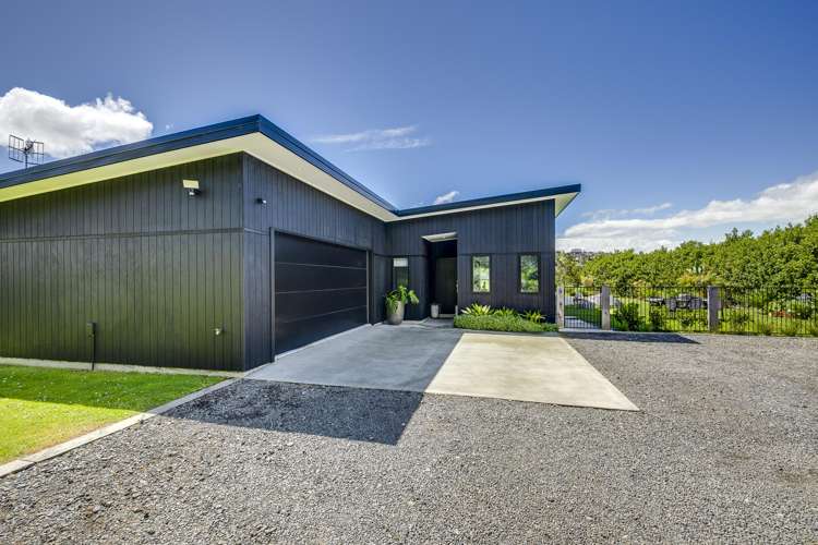 105 Puketapu Road_4